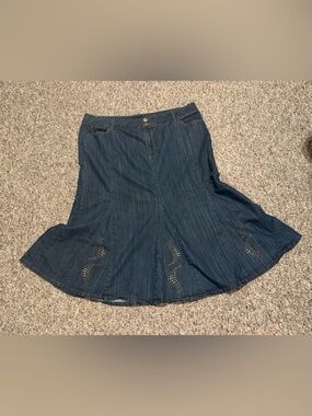 Women’s plus size 22, 22W Ashley Stewart Light Blue Denim skirt long summer cute